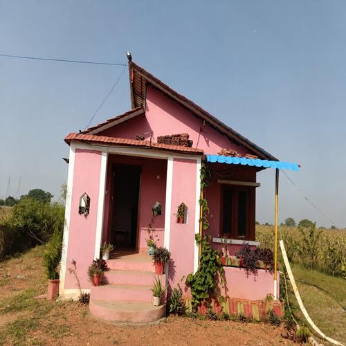 Narmada Nilay Homestay, Bajwada